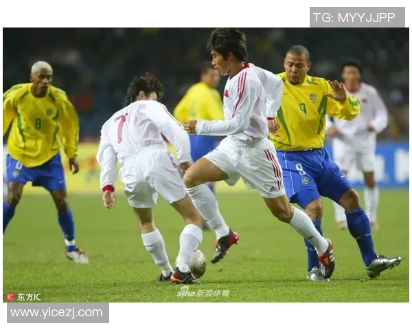 全球足球天王之争:揭秘当今五大最强球员的巅峰表现与传奇故事