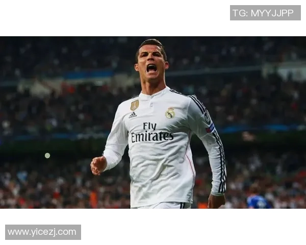 足球球星风采大赏 从梅西到C罗的传奇之路与成就分析